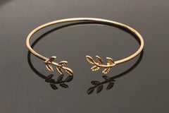 1pcs Fashion Simple Summer Popular Intimate Metal Accessories Wristband Wristband Retro Sweet Open Adjustable Bracelet Birthday